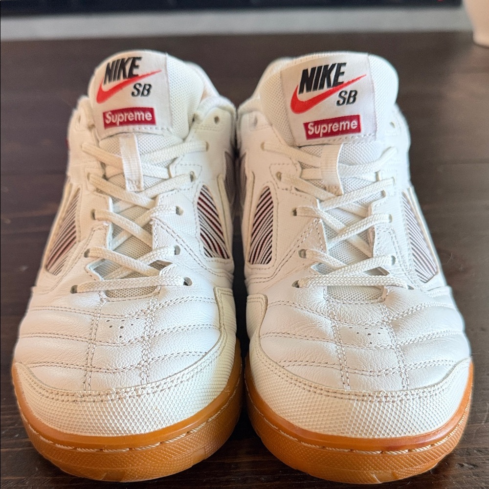 Nike SB Gato Supreme sneakers